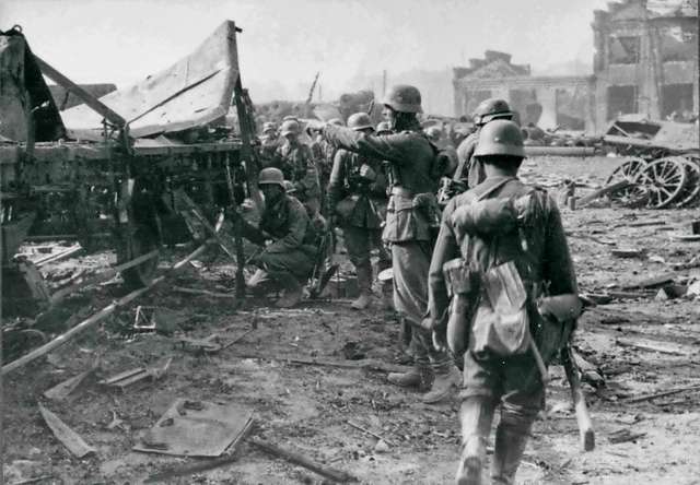 soldați în timpul bătăliei de la stalingrad